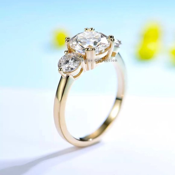 Certified 2.8ct. t.w. Diamond Three-stone Brilliant Cut Engagement Ring - Picture 3 of 16